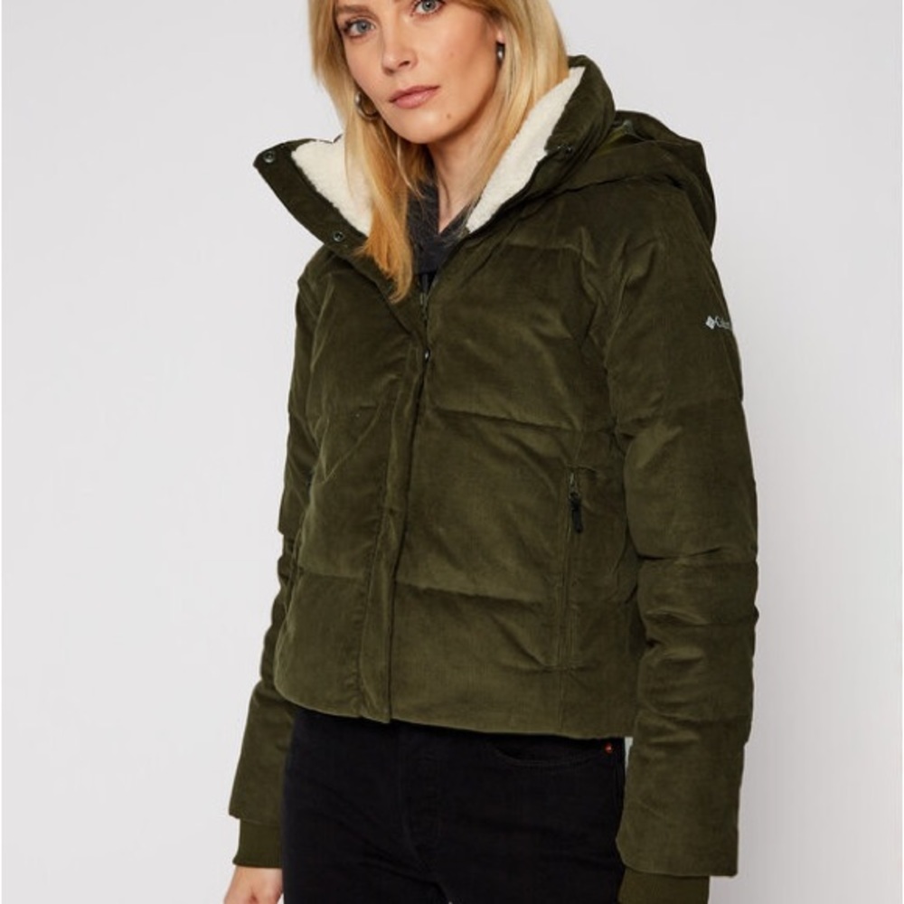 Columbia Ruby falls down jacket in velvet green. Size S.